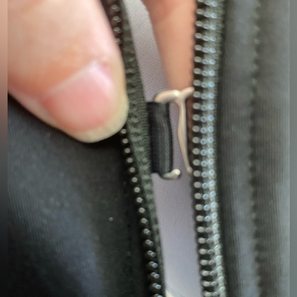 Women’s Lands End Chlorine Resistant Sports bra swim top - Picture 6 of 6